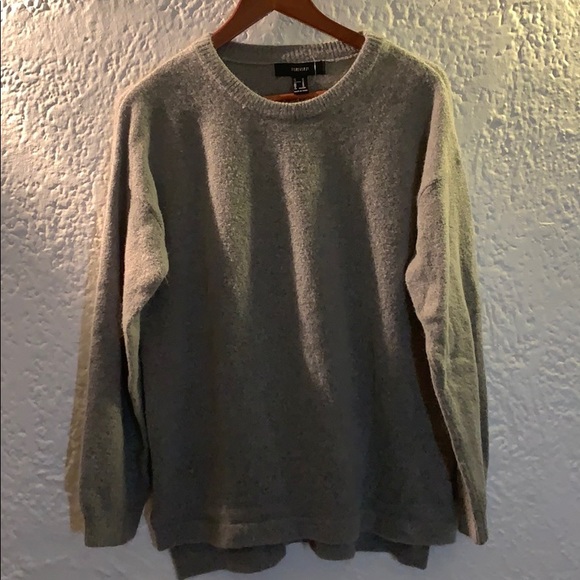 Sweater - Picture 1 of 3